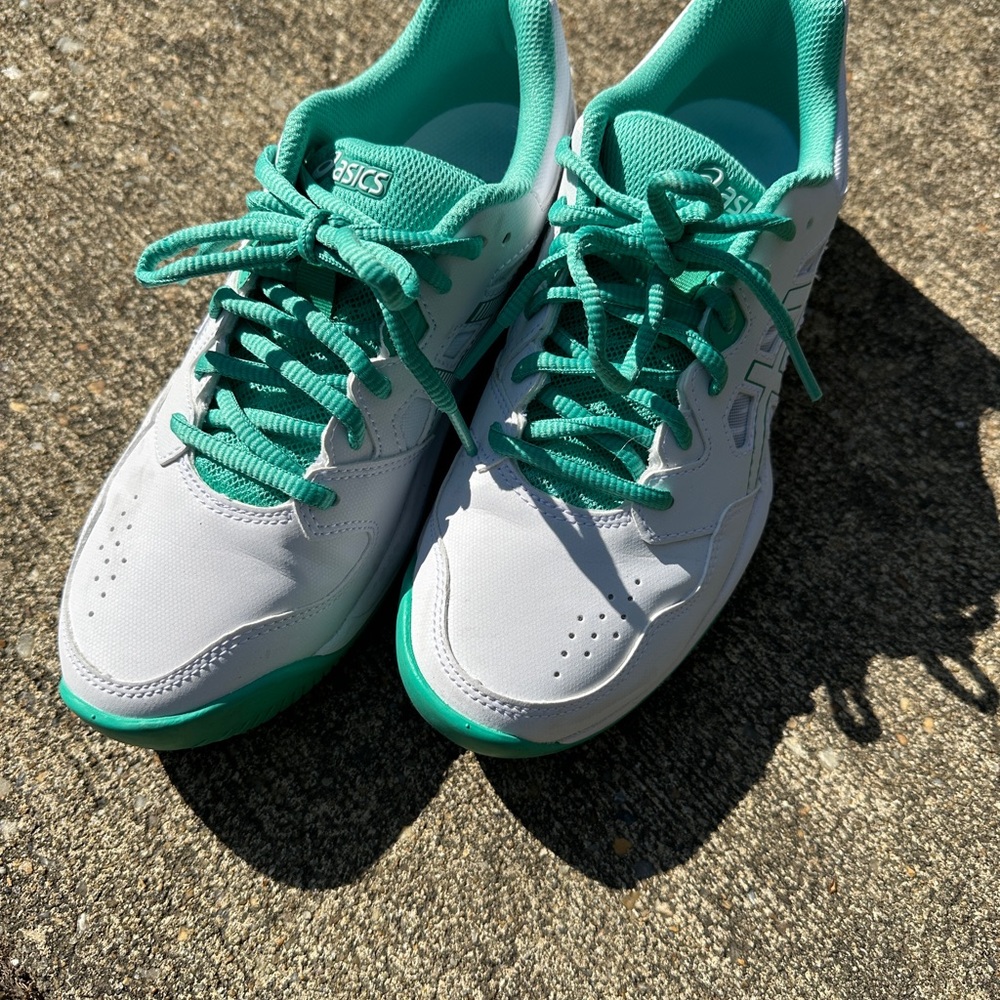 ASICS White and Teal Sneakers // Tennis or Pickleball